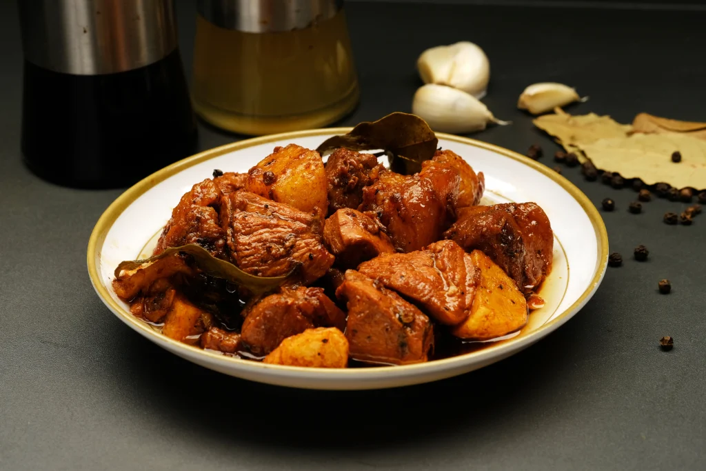 Adobo - món ăn không thể bỏ lỡ tại Philippines