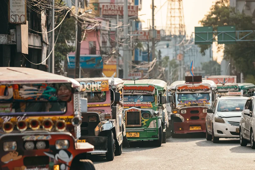 Jeepney rất phổ biến ở Philippines